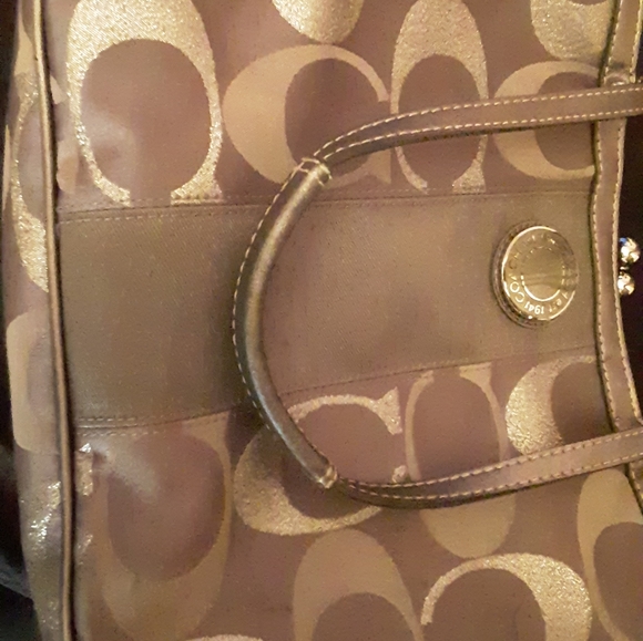 Fabulous Coach handbag! - Picture 7 of 13